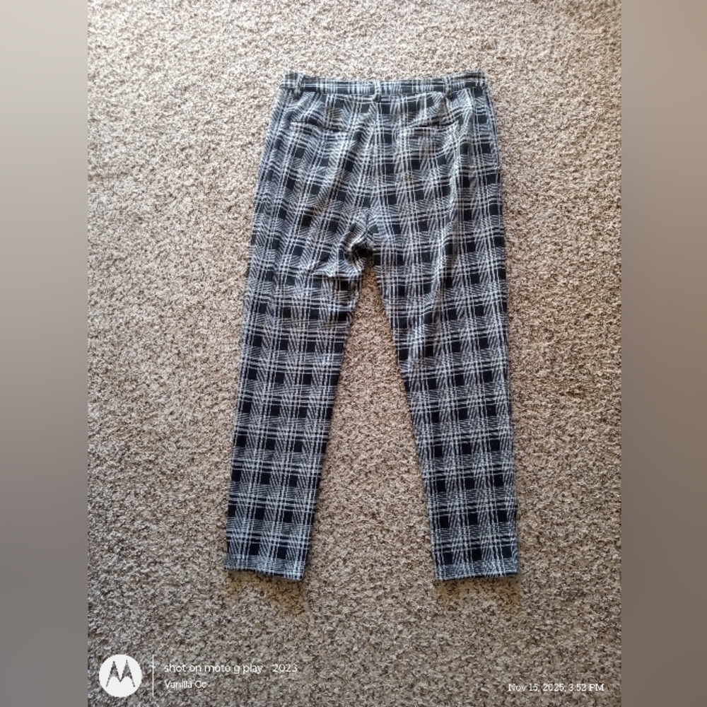 DISTURBIA Burroughs Plaid Trouser Pants Black Size M - Picture 4 of 5